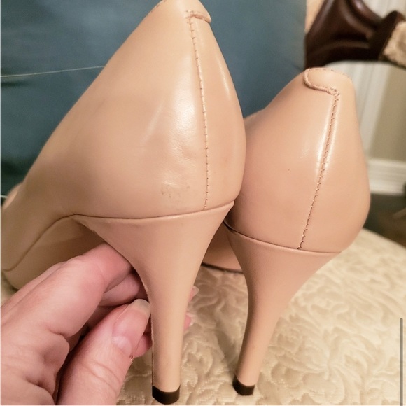 Nine West nude leather peep-toe pump size 8.5 - Picture 7 of 8
